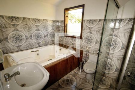 Casa à venda com 5000m², 18 quartos e 19 vagasBanho 5