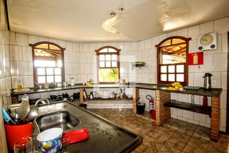 Casa à venda com 5000m², 18 quartos e 19 vagasCozinha