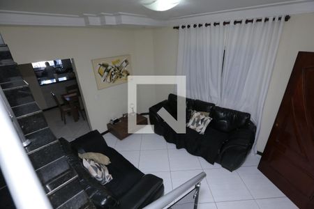 Sala de casa à venda com 3 quartos, 357m² em Novo Riacho, Contagem