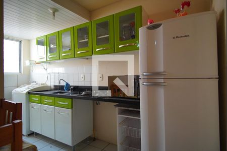 Cozinha  de apartamento para alugar com 2 quartos, 45m² em Rubem Berta, Porto Alegre