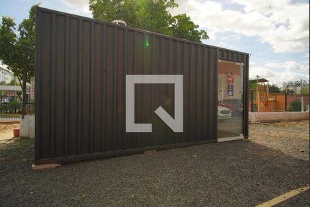 Mercado  de apartamento para alugar com 2 quartos, 45m² em Rubem Berta, Porto Alegre