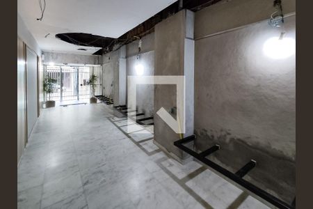 Apartamento para alugar com 80m², 2 quartos e 1 vagaFachada e portaria