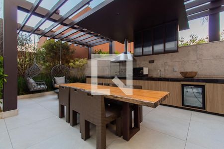 Apartamento à venda com 230m², 4 quartos e 4 vagasÁrea comum - Churrasqueira