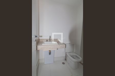Apartamento à venda com 230m², 4 quartos e 4 vagasBanheiro da Suíte 3