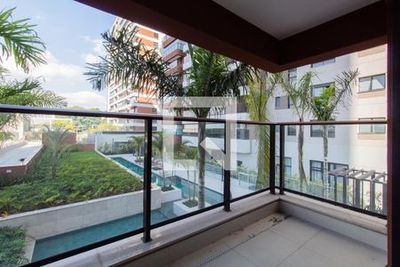 Apartamento à venda com 230m², 4 quartos e 4 vagasVaranda da Suíte 2