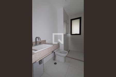 Apartamento à venda com 230m², 4 quartos e 4 vagasBanheiro do Suíte 1