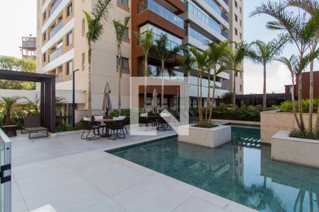 Apartamento à venda com 230m², 4 quartos e 4 vagasÁrea comum - Piscina
