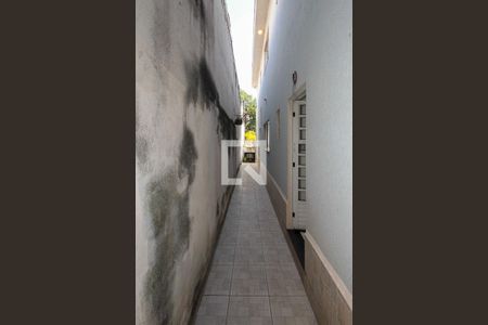 Casa à venda com 243m², 3 quartos e 2 vagas Casa à venda com 243m², 3 quartos e 2 vagasCorredor