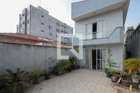 Casa à venda com 243m², 3 quartos e 2 vagas Casa à venda com 243m², 3 quartos e 2 vagasTerraço