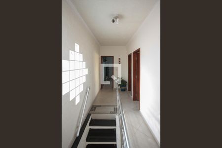 Casa à venda com 243m², 3 quartos e 2 vagas Casa à venda com 243m², 3 quartos e 2 vagasHall