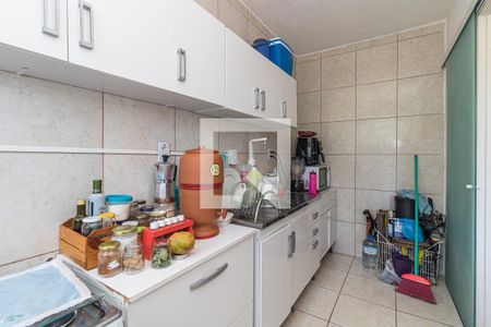 Cozinha de apartamento para alugar com 1 quarto, 40m² em Jardim Sabará, Porto Alegre