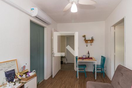 Sala de apartamento para alugar com 1 quarto, 40m² em Jardim Sabará, Porto Alegre
