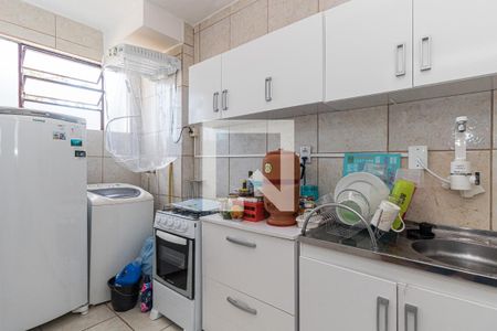 Cozinha de apartamento para alugar com 1 quarto, 40m² em Jardim Sabará, Porto Alegre