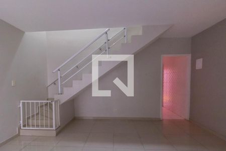 Sala de casa à venda com 2 quartos, 68m² em Vila Augusta, Guarulhos