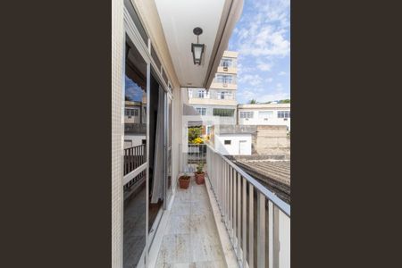 Apartamento à venda com 120m², 3 quartos e 3 vagasVaranda da Sala