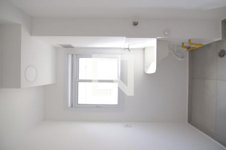 Cozinha de apartamento para alugar com 1 quarto, 30m² em Vila Guilhermina, São Paulo