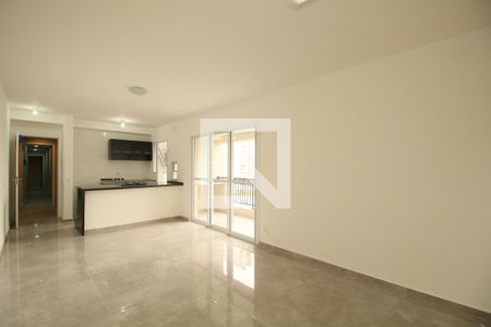 Sala/Cozinha de apartamento para alugar com 3 quartos, 76m² em Vila Suzana, São Paulo