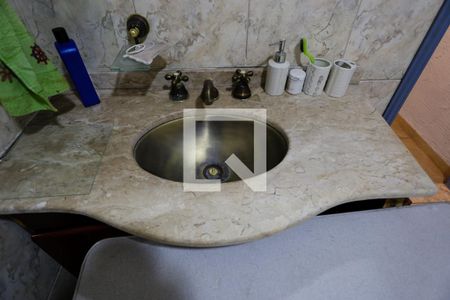 Casa à venda com 300m², 4 quartos e 2 vagas Casa à venda com 300m², 4 quartos e 2 vagasEscritório - Banheiro