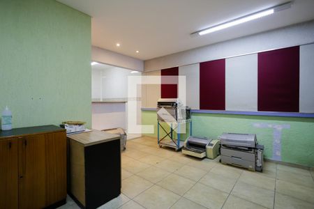 Casa à venda com 300m², 4 quartos e 2 vagas Casa à venda com 300m², 4 quartos e 2 vagasEscritório - Sala 1
