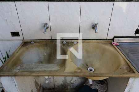 Casa à venda com 300m², 4 quartos e 2 vagas Casa à venda com 300m², 4 quartos e 2 vagasÁrea de serviço