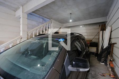 Casa à venda com 300m², 4 quartos e 2 vagas Casa à venda com 300m², 4 quartos e 2 vagasGaragem