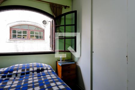 Casa à venda com 300m², 4 quartos e 2 vagas Casa à venda com 300m², 4 quartos e 2 vagasQuarto 2