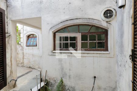 Casa à venda com 300m², 4 quartos e 2 vagas Casa à venda com 300m², 4 quartos e 2 vagasVista do Quarto 2