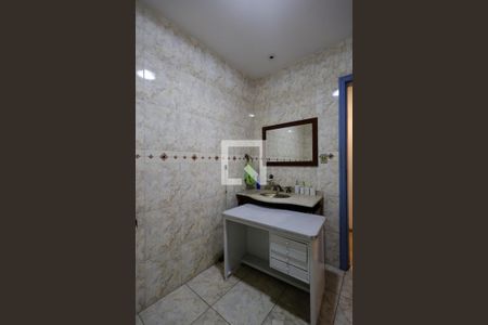 Casa à venda com 300m², 4 quartos e 2 vagas Casa à venda com 300m², 4 quartos e 2 vagasEscritório - Banheiro