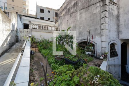 Casa à venda com 300m², 4 quartos e 2 vagas Casa à venda com 300m², 4 quartos e 2 vagasJardim