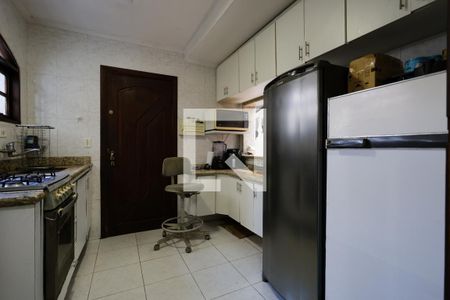 Casa à venda com 300m², 4 quartos e 2 vagas Casa à venda com 300m², 4 quartos e 2 vagasCozinha