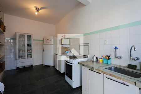 Casa à venda com 300m², 4 quartos e 2 vagas Casa à venda com 300m², 4 quartos e 2 vagasEdícula - Cozinha