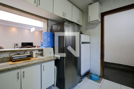 Casa à venda com 300m², 4 quartos e 2 vagas Casa à venda com 300m², 4 quartos e 2 vagasCozinha