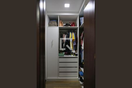 Suíte - Closet de casa para alugar com 3 quartos, 180m² em São João Batista, Belo Horizonte