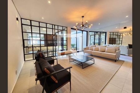 Casa à venda com 3 quartos, 313m² em Jardim Londrina, São Paulo