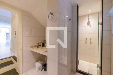 Casa de condomínio à venda com 445m², 7 quartos e 3 vagas Casa de condomínio à venda com 445m², 7 quartos e 3 vagasBanheiro