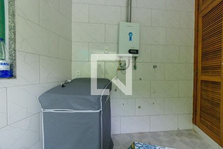 Casa de condomínio à venda com 445m², 7 quartos e 3 vagas Casa de condomínio à venda com 445m², 7 quartos e 3 vagasÁrea de Serviço 1