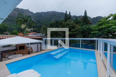 Casa de condomínio à venda com 445m², 7 quartos e 3 vagas Casa de condomínio à venda com 445m², 7 quartos e 3 vagasÁrea de Lazer Piscina