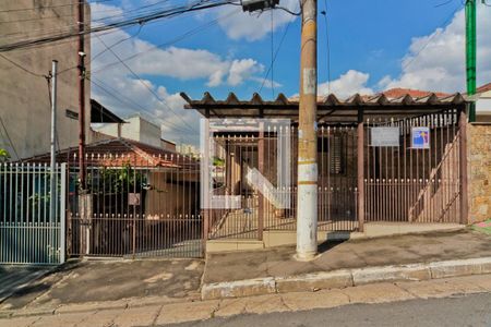 Casa para alugar com 110m², 3 quartos e 4 vagasFachada