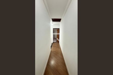 Casa à venda com 153m², 3 quartos e 2 vagasCorredor