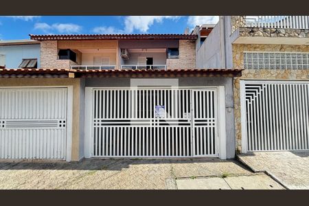 Casa à venda com 153m², 3 quartos e 2 vagasPlaquinha