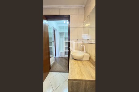 Casa à venda com 153m², 3 quartos e 2 vagasBanheiro da Suíte 1