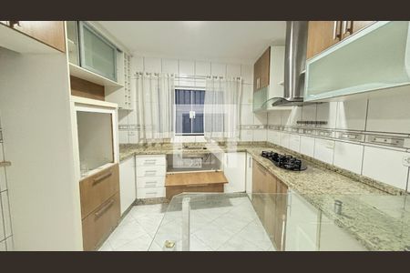 Casa à venda com 153m², 3 quartos e 2 vagasCozinha