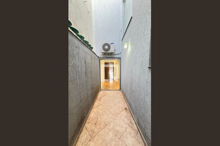 Casa à venda com 153m², 3 quartos e 2 vagasJardim de Inverno