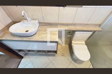 Casa à venda com 153m², 3 quartos e 2 vagasBanheiro da Suíte 1