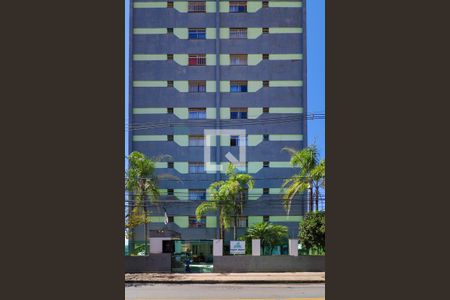 Apartamento para alugar com 68m², 2 quartos e 1 vagaFachada