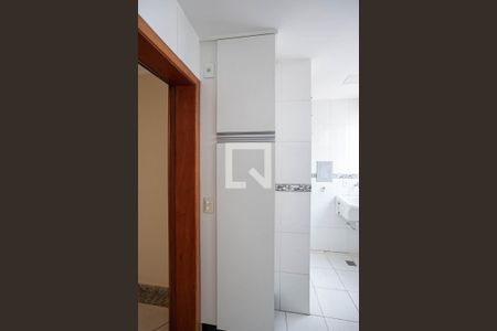 Apartamento para alugar com 52m², 2 quartos e 2 vagas Apartamento para alugar com 52m², 2 quartos e 2 vagasCozinha