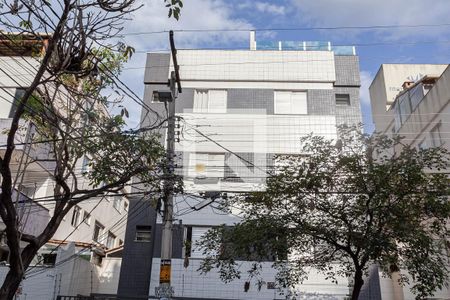 Apartamento para alugar com 52m², 2 quartos e 2 vagas Apartamento para alugar com 52m², 2 quartos e 2 vagasFachada do prédio