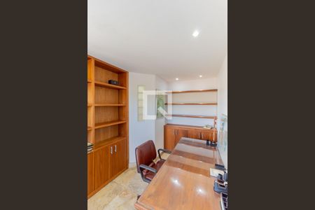 Apartamento à venda com 320m², 3 quartos e 1 vagaEscritório - 2 andar