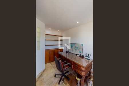 Apartamento à venda com 320m², 3 quartos e 1 vagaEscritório - 2 andar