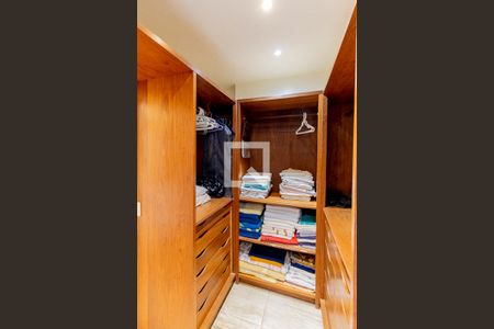 Apartamento à venda com 320m², 3 quartos e 1 vagaCloset da suíte 3 - 2 andar